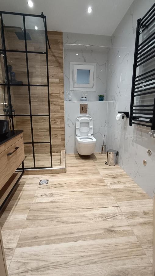 Comfort Corner 75M2 100Mbs Thessaloniki Exterior photo