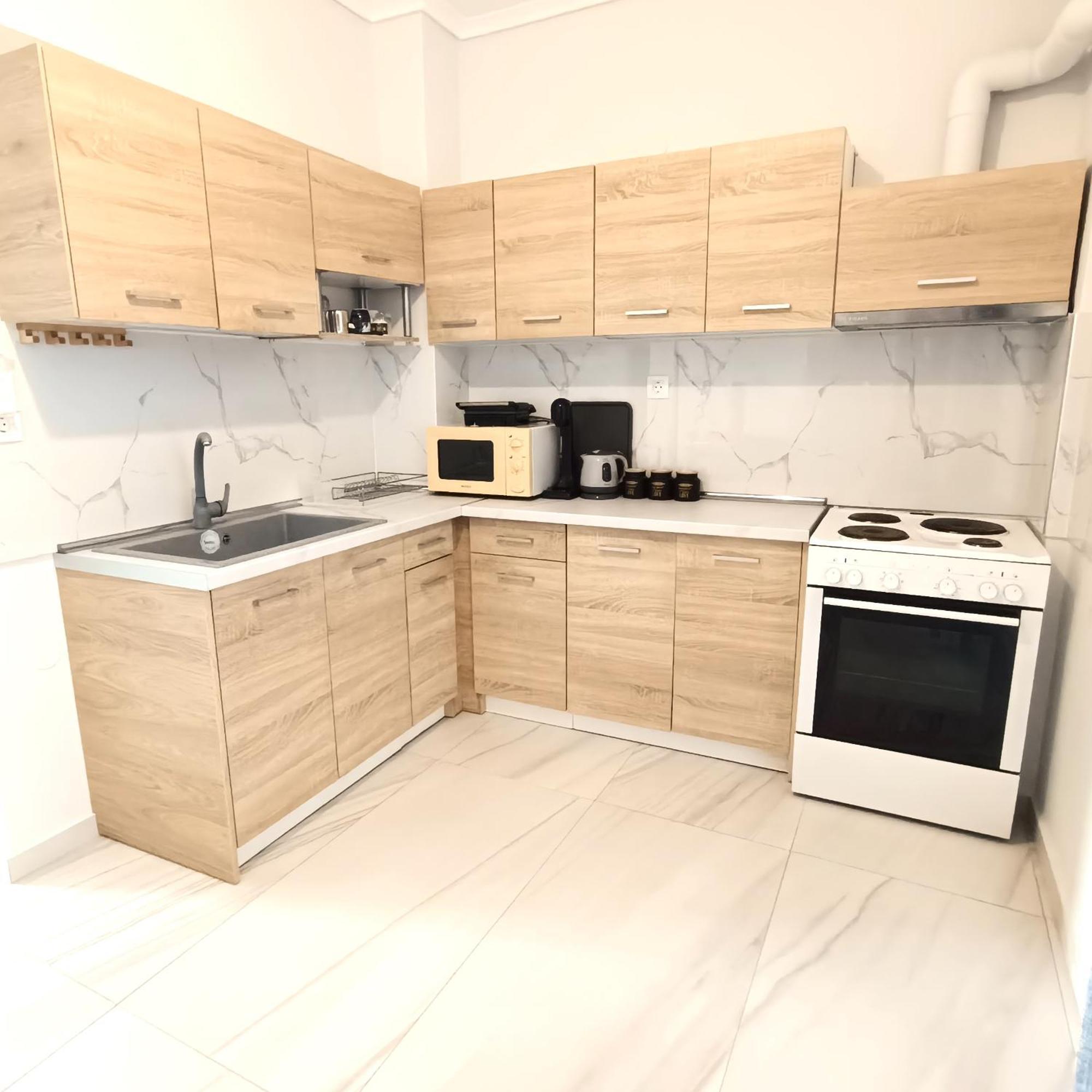 Comfort Corner 75M2 100Mbs Thessaloniki Exterior photo